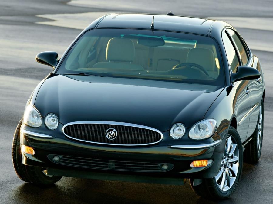  Buick LaCrosse CXS 2005 года  (фото 37 из 45)